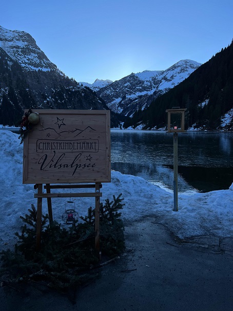 Weihnachtsmarkt am Vilsalpsee