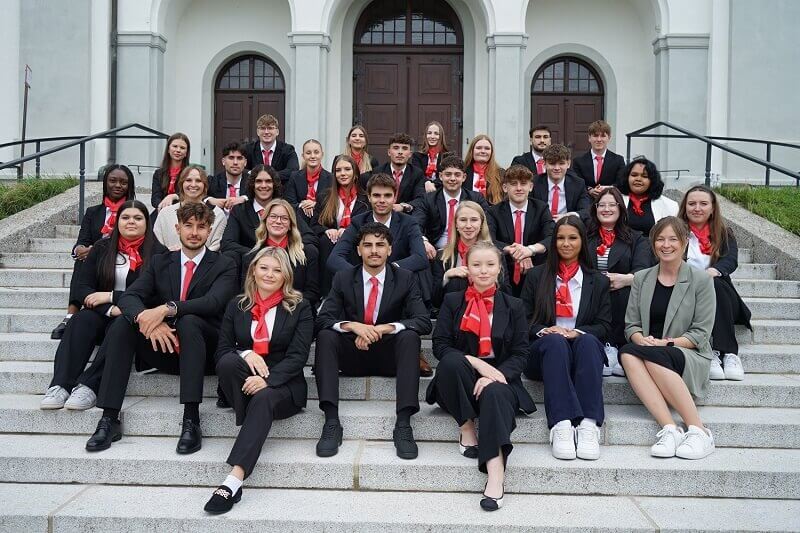 Gruppenbild der neuen Azubis