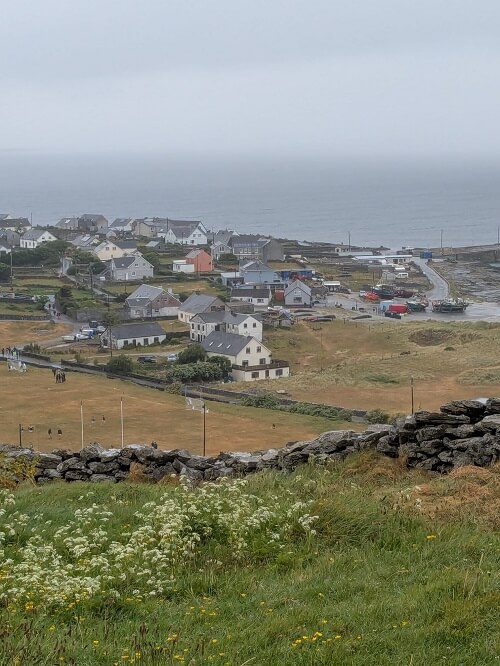 Aussicht vom Berg auf Aran Islands