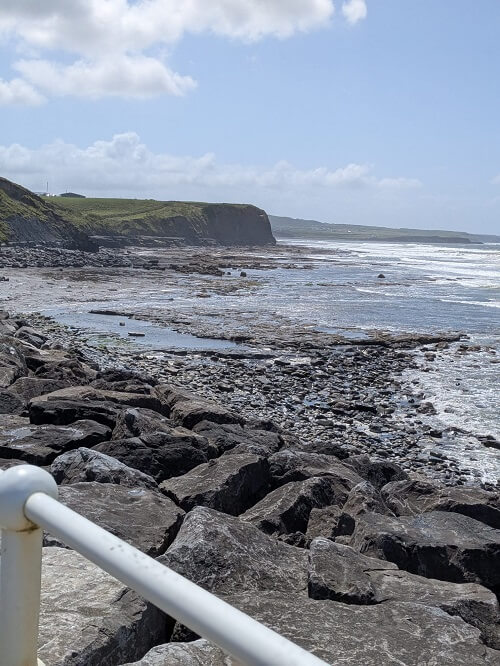 Strand auf dem Weg zum Surfkurs