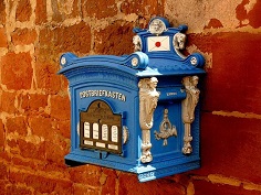 Briefkasten für die Newsletter schöner altmodischer Briefkasten