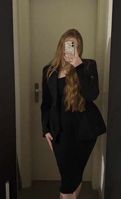 Blazer und Kleid