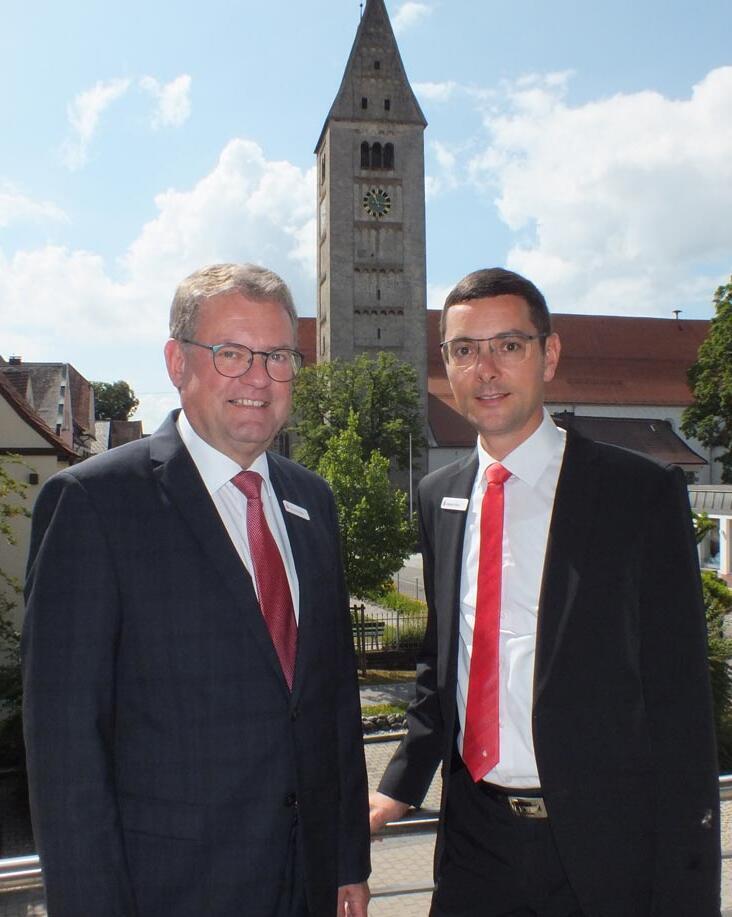Klaus Schmidt übergibt die Leitung der Sparkassenfiliale an Markus Filser