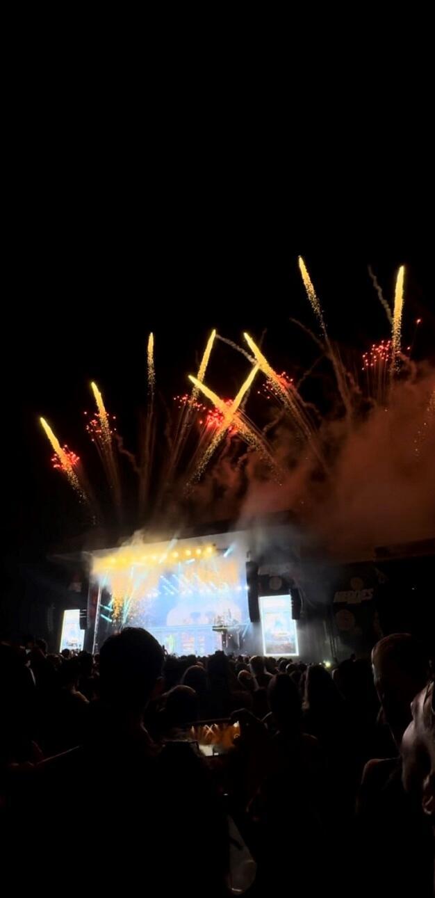 Feuerwerk auf dem HEROS Festival