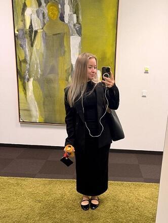 Blazer und langer Rock